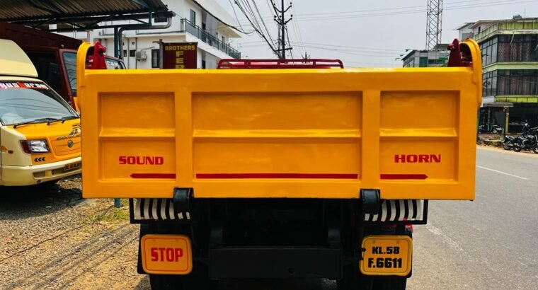 2011 Model Nissan Tipper